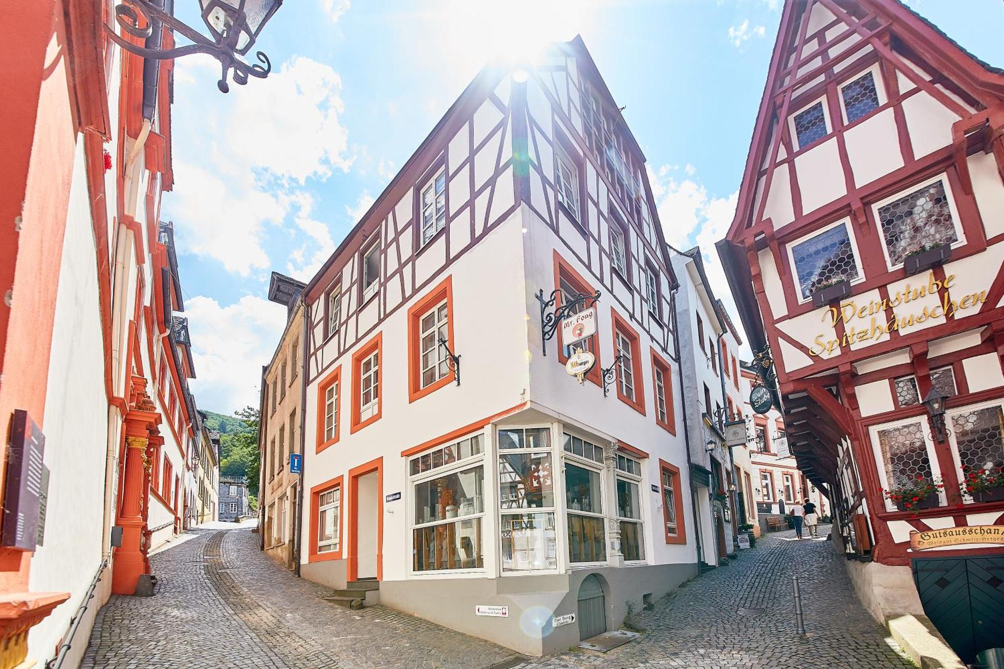Fachwerkperle Am Historischen Marktplatz Бернкастел-Кюс Екстериор снимка